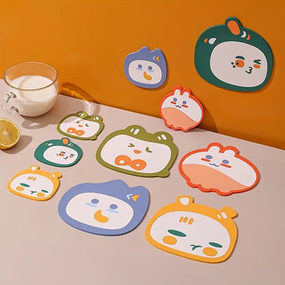 HeatGuard™ Silicone Heat-Resistant Trivet Mat